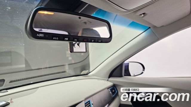 Kia Niro 2018 — photo 29