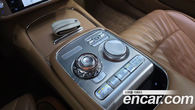 Genesis G90 2022 — photo 12