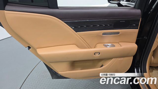 Genesis G90 2022 — photo 15