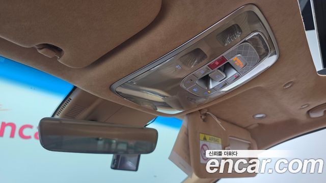 Genesis G90 2022 — photo 27