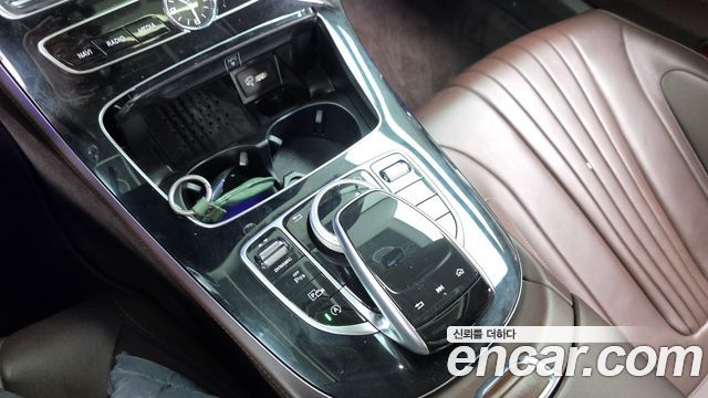 Mercedes-Benz CLS-Class 2019 — photo 29