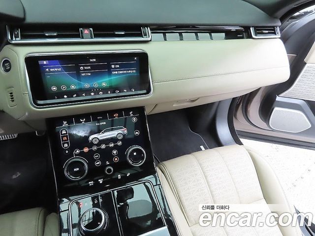 Land Rover Range Rover Velar 2018 — photo 9