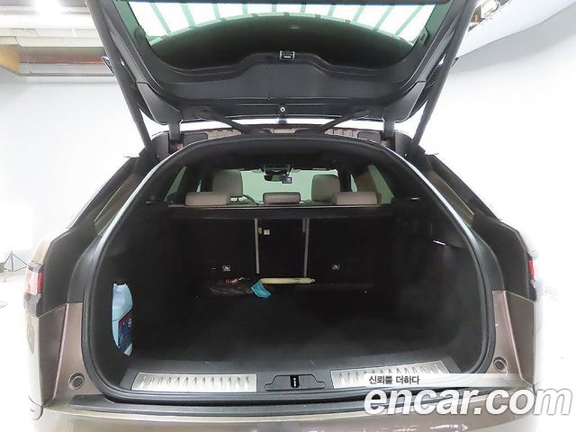 Land Rover Range Rover Velar 2018 — photo 12