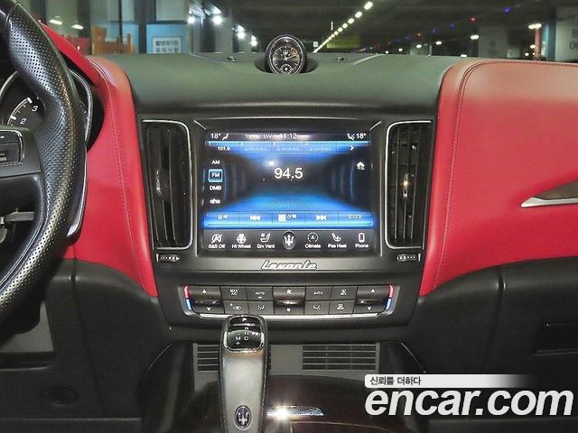 Maserati Levante 2019 — photo 11