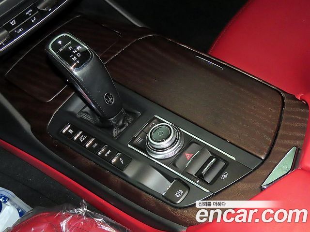 Maserati Levante 2019 — photo 12