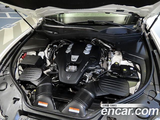 Maserati Levante 2019 — photo 19