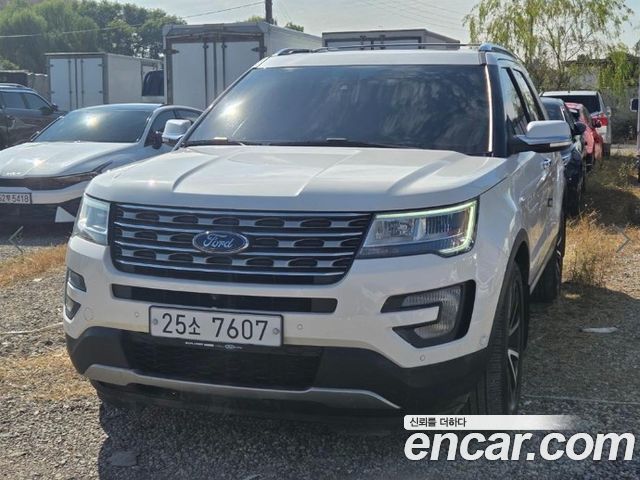 Ford Explorer 2017 — photo 1