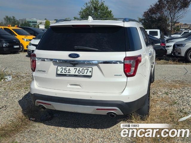 Ford Explorer 2017 — photo 3