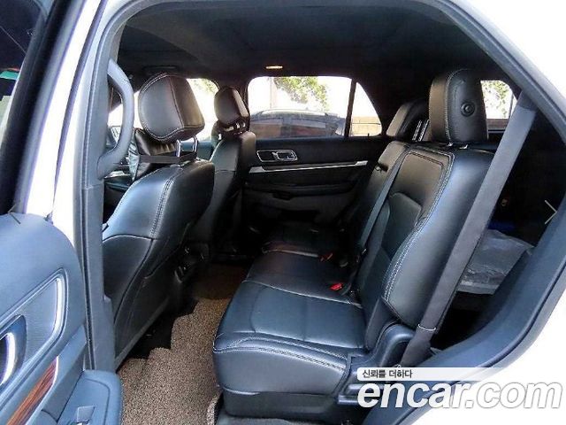 Ford Explorer 2017 — photo 6