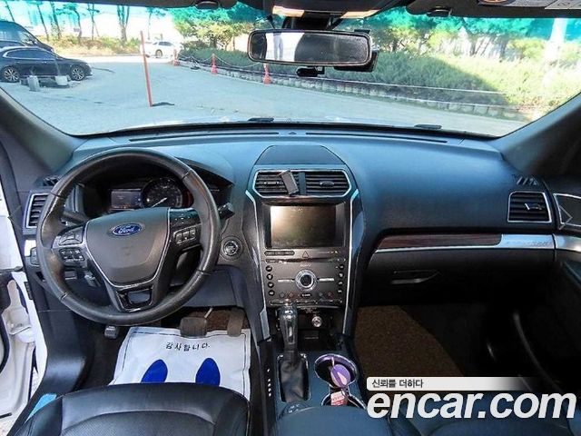 Ford Explorer 2017 — photo 7