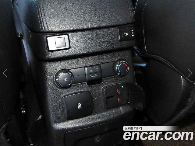Ford Explorer 2017 — photo 16