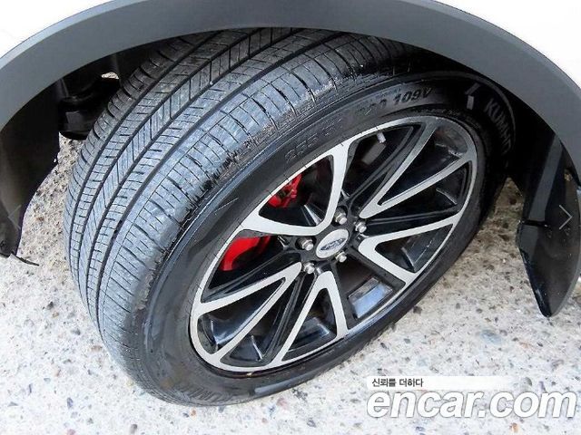 Ford Explorer 2017 — photo 20