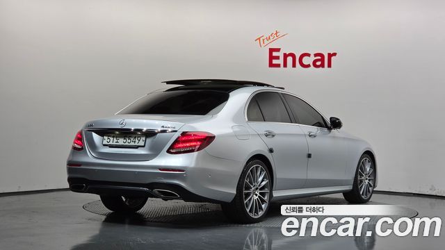 Mercedes-Benz E-Class 2017 — photo 2