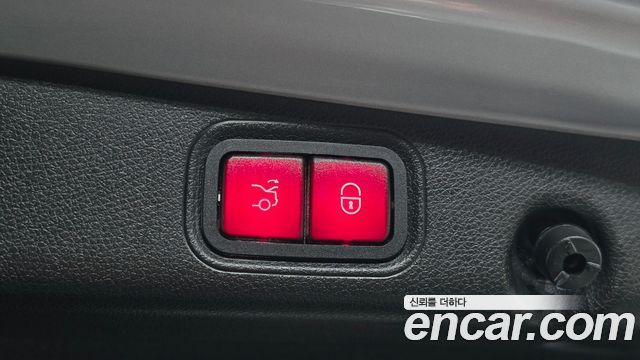 Mercedes-Benz E-Class 2017 — photo 17