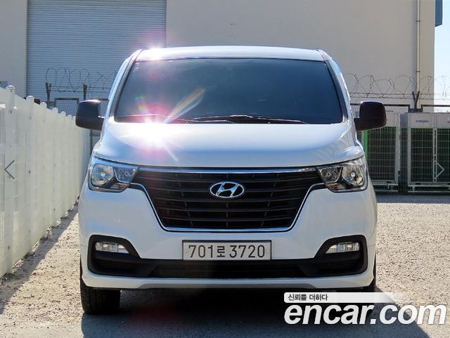 Hyundai Starex 2019 — photo 3