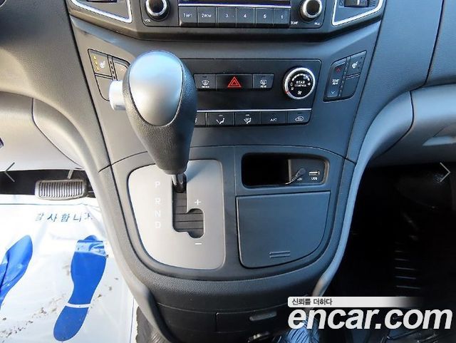 Hyundai Starex 2019 — photo 11