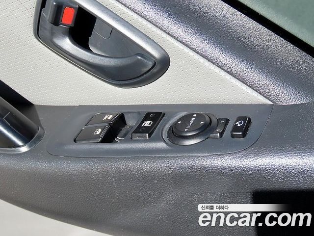 Hyundai Starex 2019 — photo 12