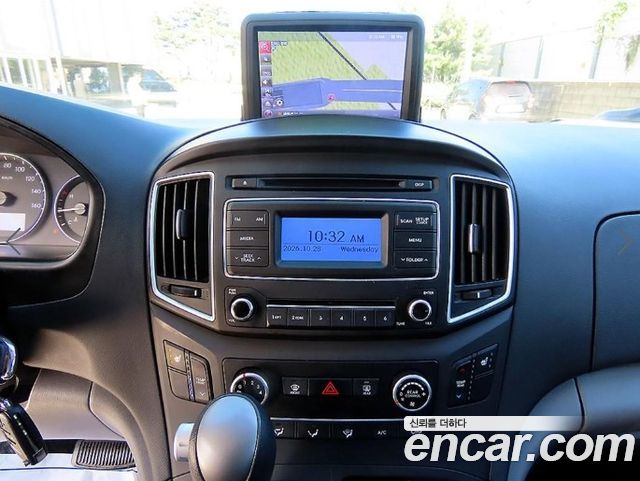 Hyundai Starex 2019 — photo 13