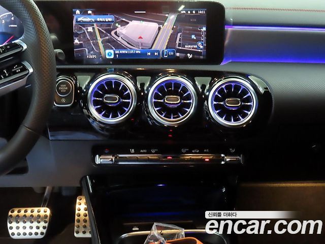Mercedes-Benz CLA-Class 2026 — photo 11