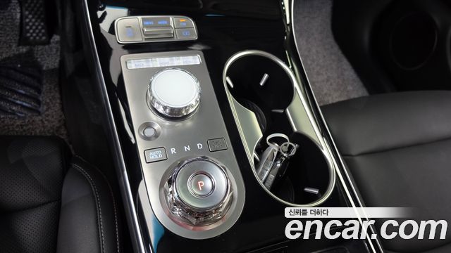 Genesis GV70 2025 — photo 12