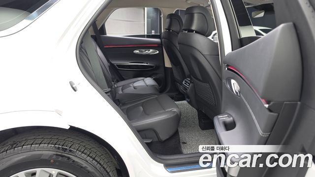Genesis GV70 2025 — photo 18