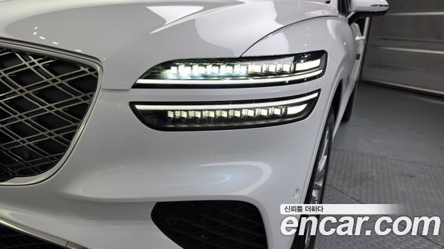 Genesis GV70 2025 — photo 8