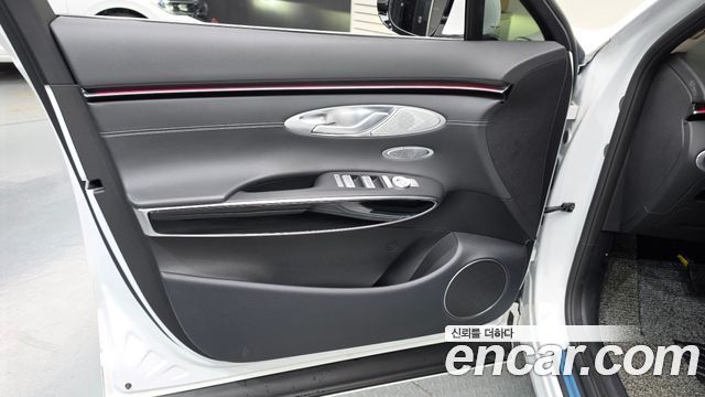 Genesis GV70 2025 — photo 14