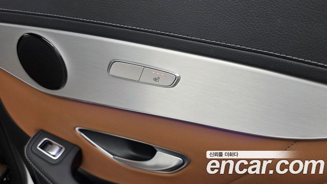 Mercedes-Benz GLC-Class 2023 — photo 24