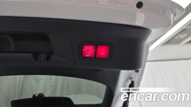Mercedes-Benz GLC-Class 2023 — photo 30