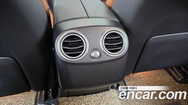 Mercedes-Benz GLC-Class 2023 — photo 32