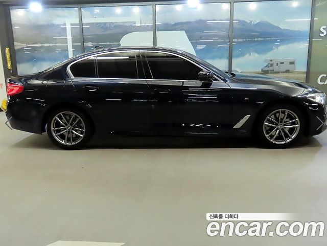 BMW 5-Series 2020 — photo 3