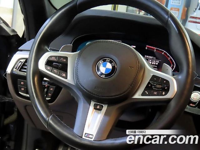 BMW 5-Series 2020 — photo 8