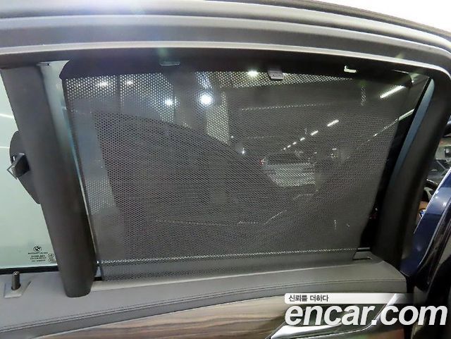BMW 5-Series 2020 — photo 16