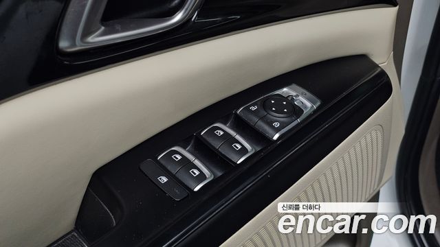 Kia Canival 2022 — photo 26