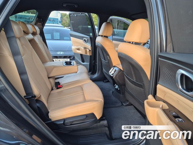 Kia Sorento 2023 — photo 11