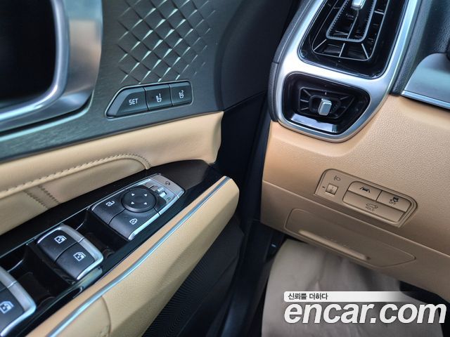 Kia Sorento 2023 — photo 16