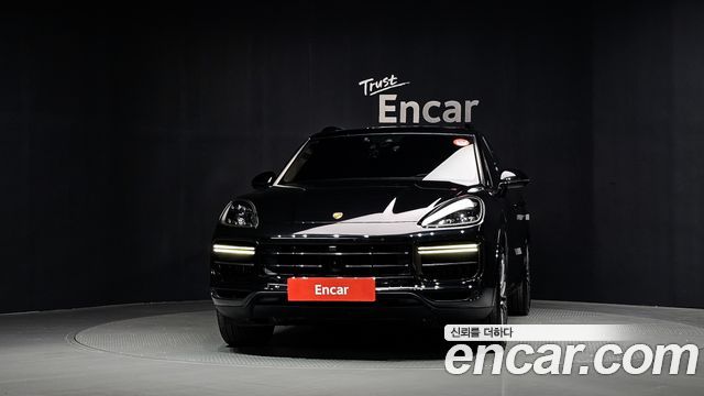 Porsche Cayenne 2020 — photo 3
