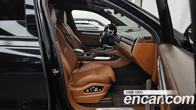 Porsche Cayenne 2020 — photo 11