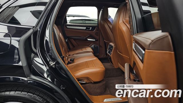 Porsche Cayenne 2020 — photo 12