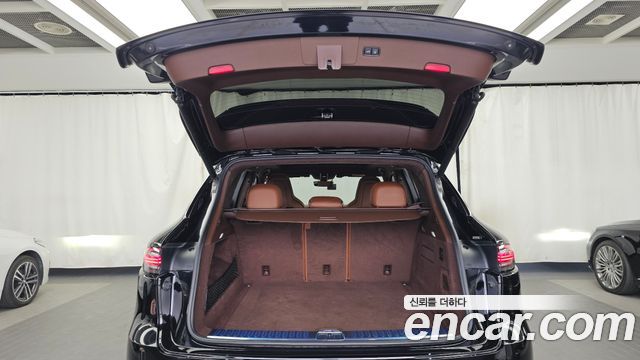 Porsche Cayenne 2020 — photo 20
