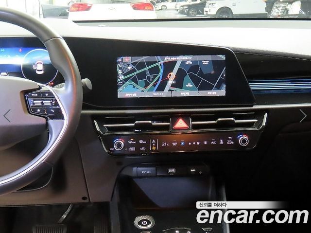 Kia Niro 2023 — photo 11