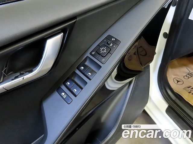 Kia Niro 2023 — photo 13