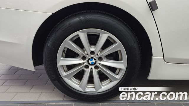BMW 5-Series 2013 — photo 5