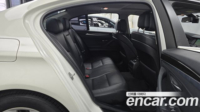 BMW 5-Series 2013 — photo 12