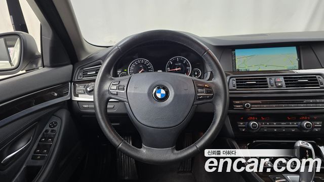 BMW 5-Series 2013 — photo 13