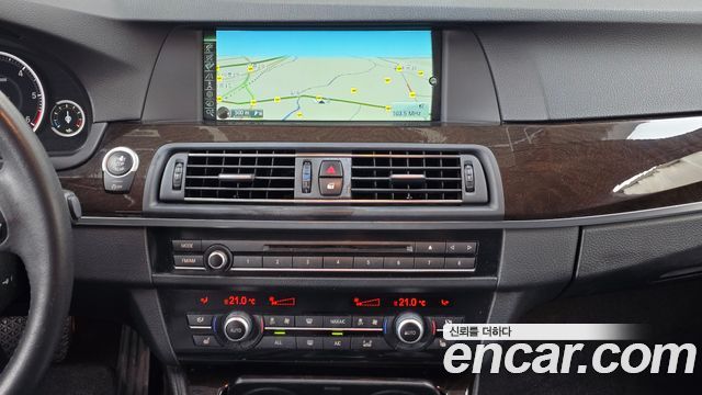 BMW 5-Series 2013 — photo 14