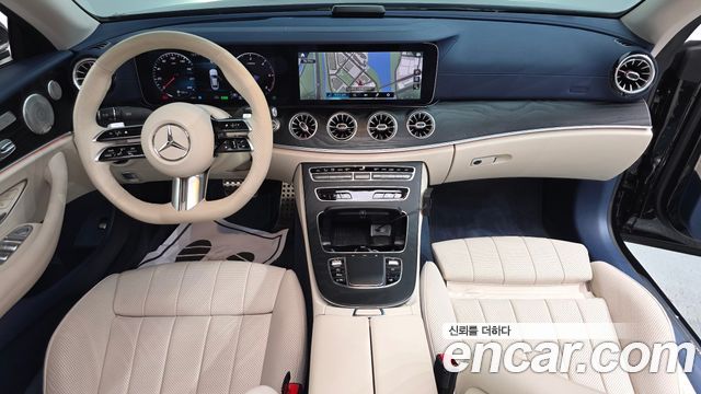 Mercedes-Benz E-Class 2023 — photo 7