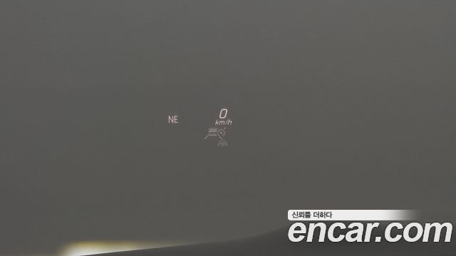 Mercedes-Benz E-Class 2023 — photo 17