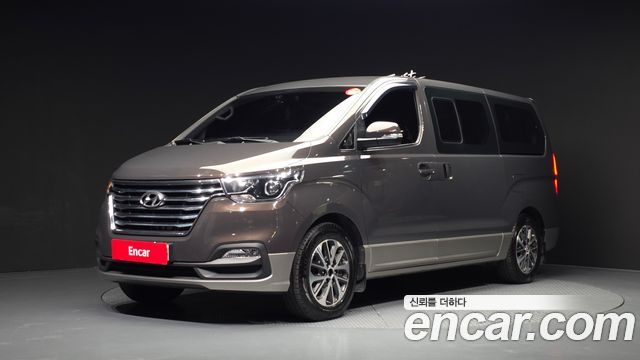 Hyundai Starex 2019 — photo 1