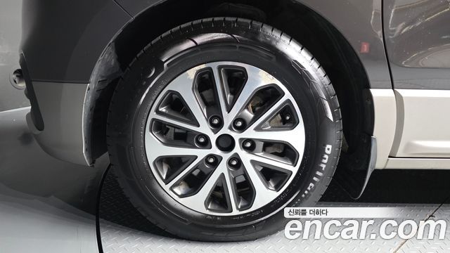 Hyundai Starex 2019 — photo 5